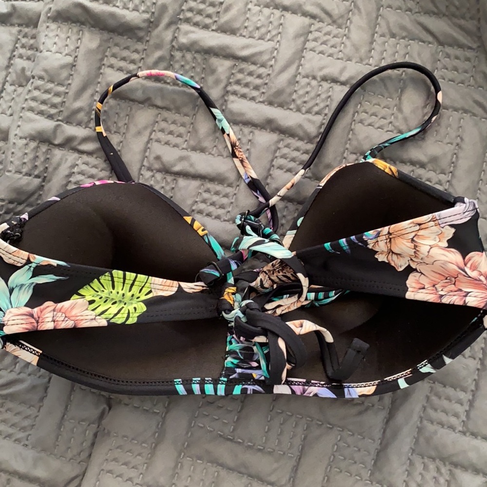 Bikini Top - Picture 2 of 3
